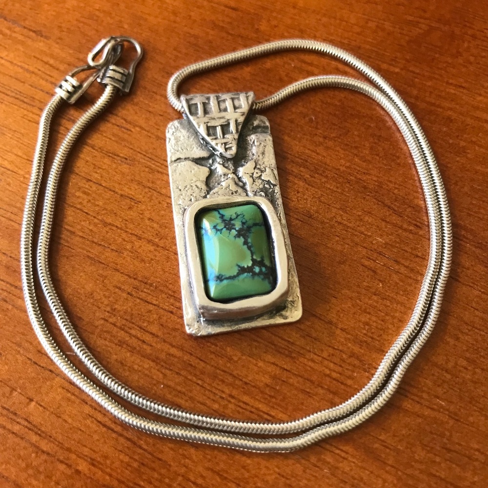 Handmade Sterling Silver Green Turquoise Western-Style Necklace
